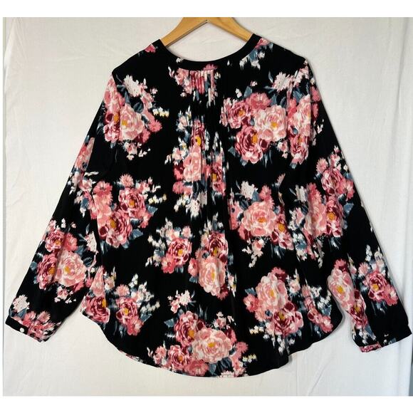 Torrid Dark Floral Top Womens Size 1X Pintuck Button Up Black Bloomcore - Picture 6 of 14